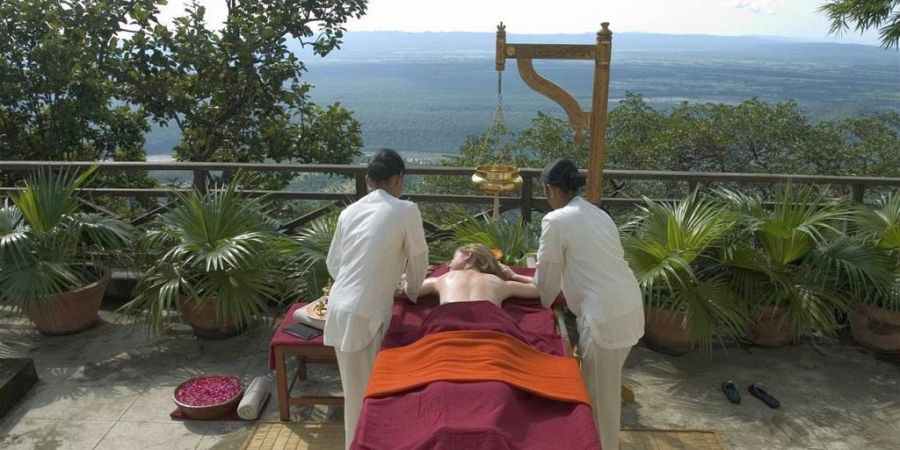massages in Ananda in the Himalayas