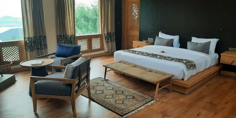 Luxe hotel Qayaam Gah in Kashmir